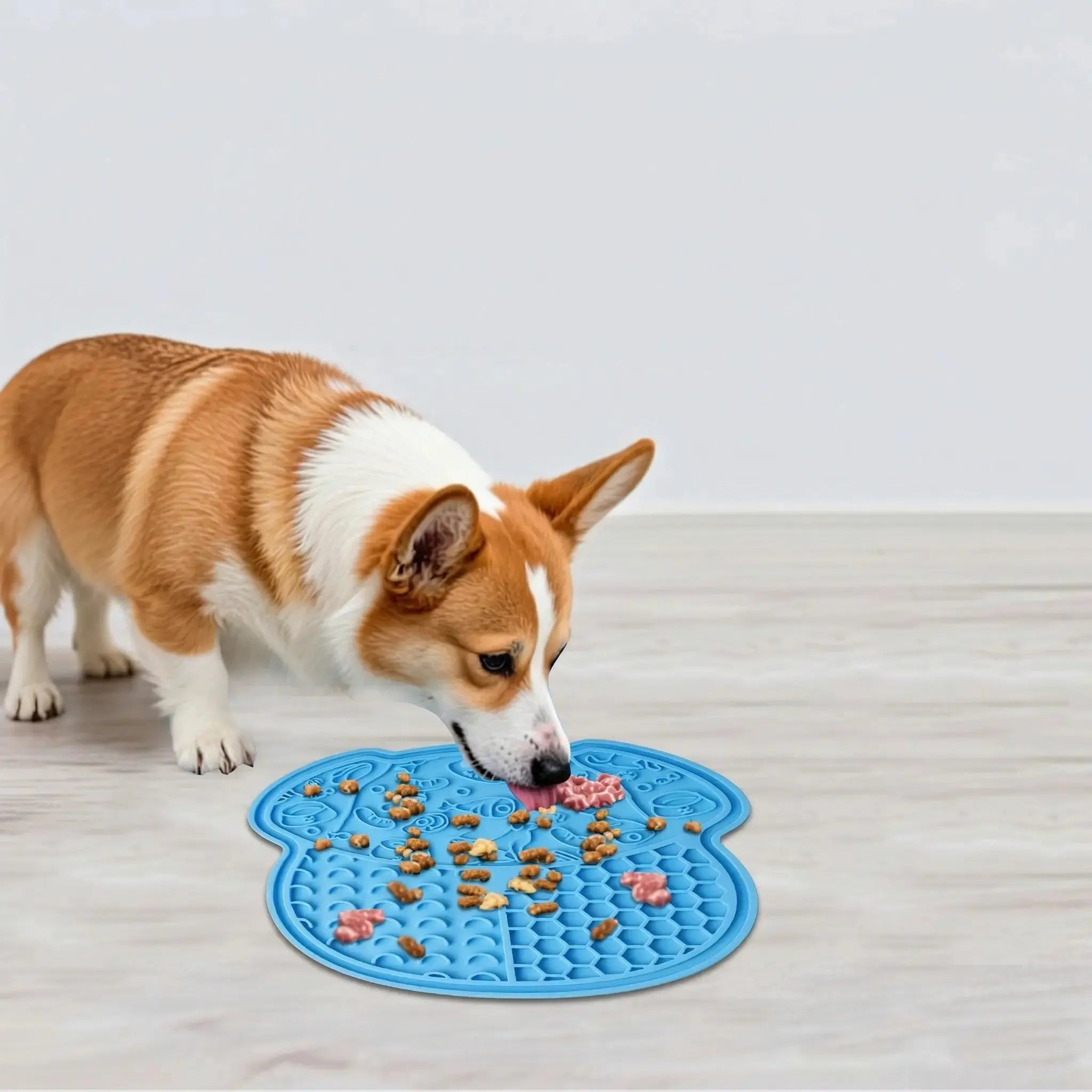Pet Lick Mat – Suction Slow Feeder for Dogs & Cats STTM