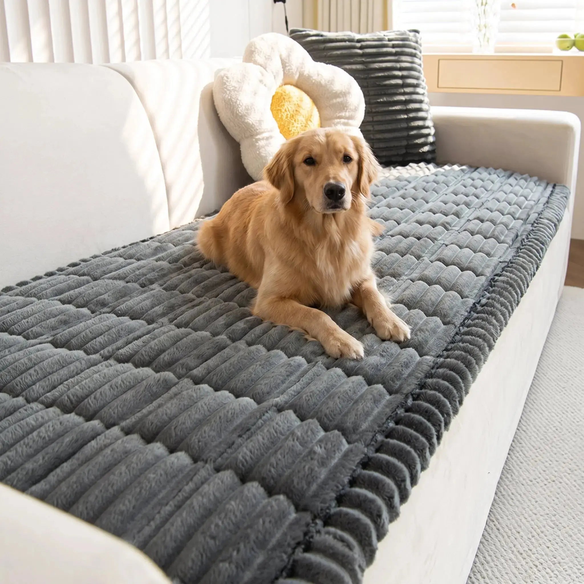 Plush Non-Slip Pet Sofa Cover – Soft, Protective & Washable Fursera