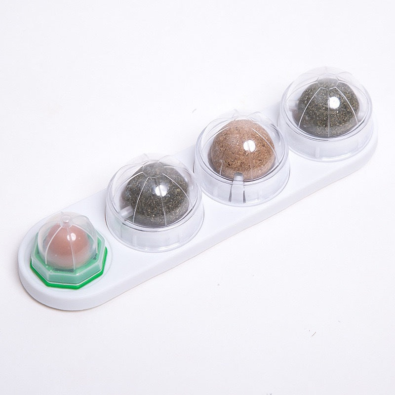 Catnip & Silvervine Cat Toy Balls – 4PCS