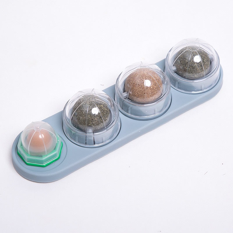Catnip & Silvervine Cat Toy Balls – 4PCS