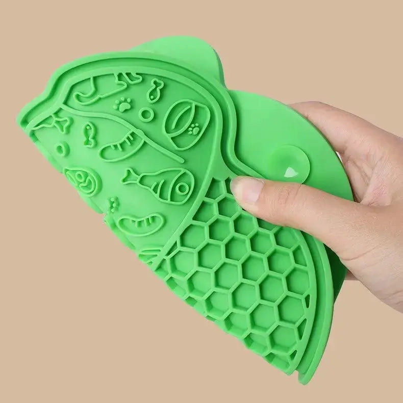 Pet Lick Mat – Suction Slow Feeder for Dogs & Cats STTM